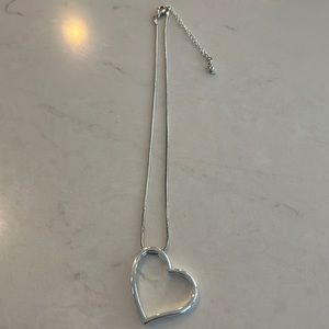 💕 Silver Heart necklace 💕